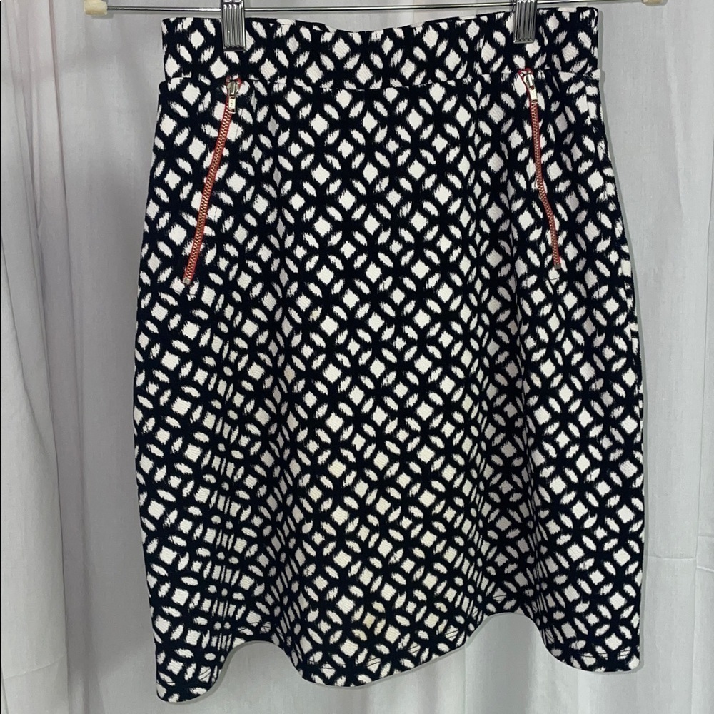 Anthropologie Le Lis Maura black & white geometric print A-line skirt.  Sz Small